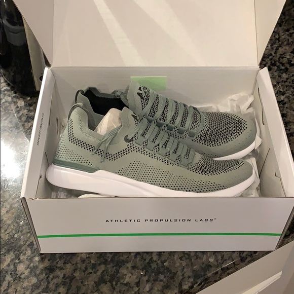 APL Shoes - APL unisex techloom breeze